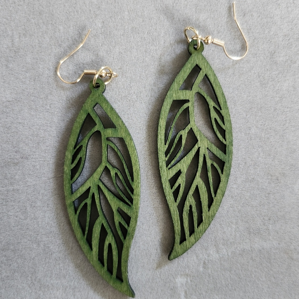 Elegant‎ Green Leaf Earrings